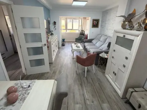 Piso en Barriada Andalucia
