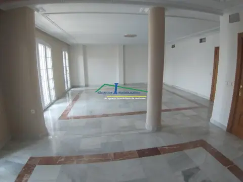 Piso en Travesía de Cervantes