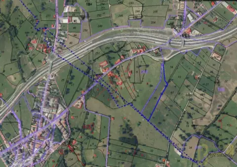 Finca rústica en Sobarzo