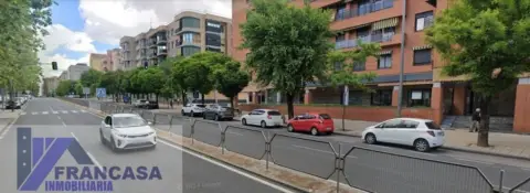 Local comercial en Cerca de La Plaza de Noruega