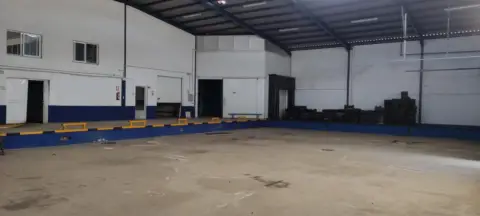Nave comercial en Trujillanos