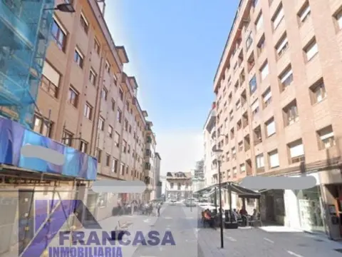 Local comercial en Cerca del Parque Dolores Fernández Duro