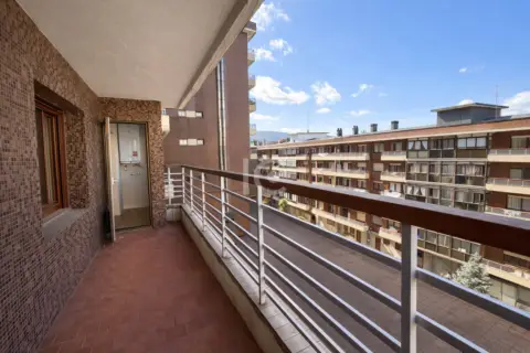 Piso en calle Zabalbide