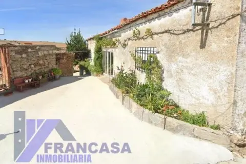Casa en Está en San Román de los Infantes
