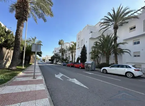 Chalet en Aguadulce Sur