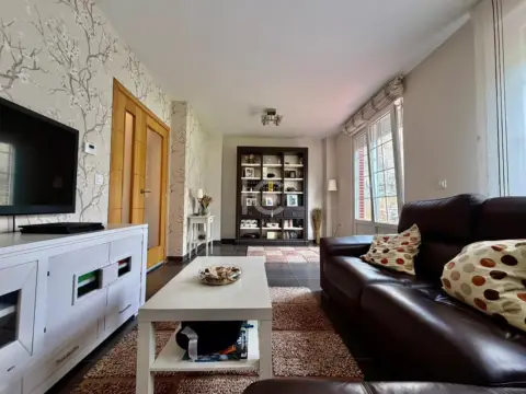 Chalet en calle Trasmiera