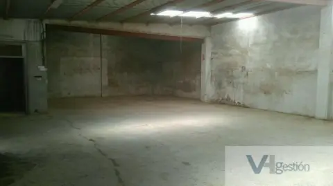 Nave comercial en calle del Puerto Rico