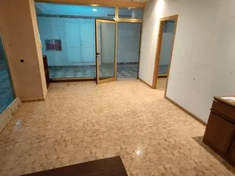 Local comercial en Avda. Andalucia