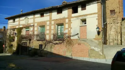 Chalet en Avenida Pirineos Esquina calle Medio, nº 7