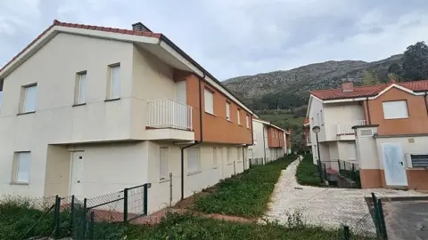 Casa adosada en Barrio de la Sovilla