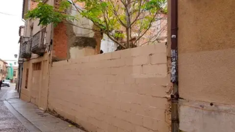 Terreno en calle de la Reina, 14