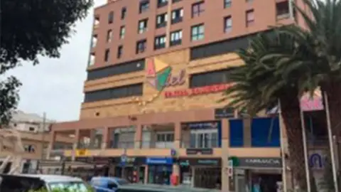 Local comercial en Avenida de las Canarias, 338