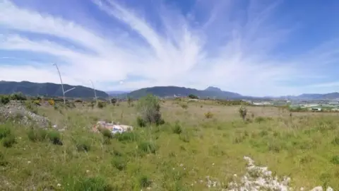 Terreno en calle Latas, nº 1