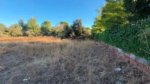 Terreno en calle de Gobelas
