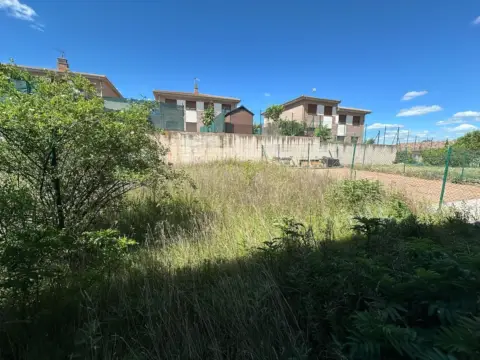 Casa adosada en calle de las Tejeras Suelo
