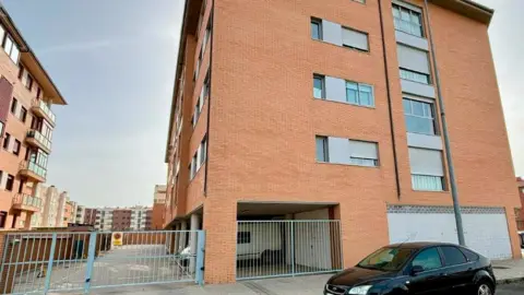 Garaje en calle de la Caléndula, 1