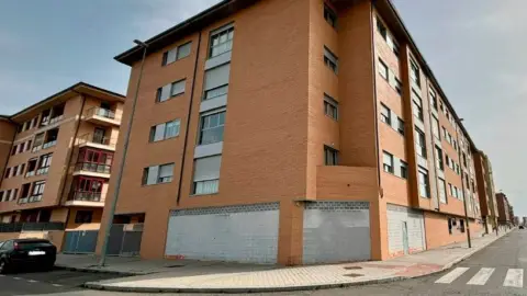 Garaje en calle de la Caléndula, 1