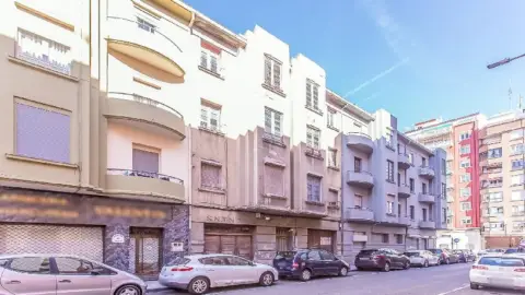Terraced house in calle de Pérez Galdós, 15