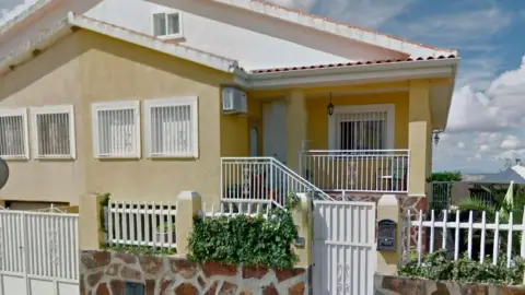 Casa pareada en calle de Navacerrada, 16