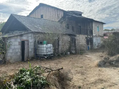 Casa en Villaverde de La Abadía