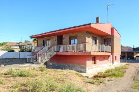 Chalet en Mansilla Mayor