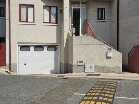 Chalet en Aldeaseca de la Armuña