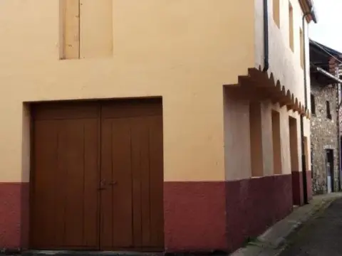 Casa en Noceda
