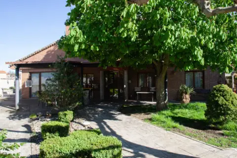 Chalet en Monterrubio de Armuña
