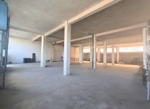 Local comercial en calle calle Romanceros