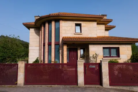 Casa en calle Lugar Lugar O Calvar