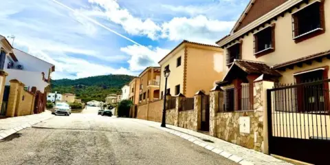 Terreno en calle de Pedro Salinas
