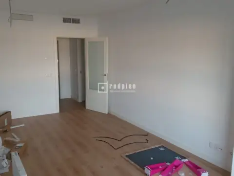 Piso en Málaga, Zona de - Teatinos, Distrito - Hacienda Capitán