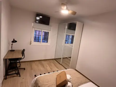 Habitación en Centre-Zona Estació-Passeig de Joan Maragall
