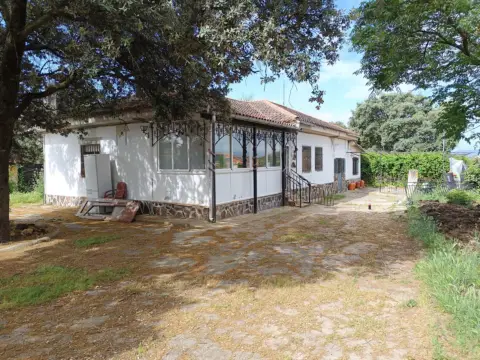Casa en Avenida de Talavera de la Reina