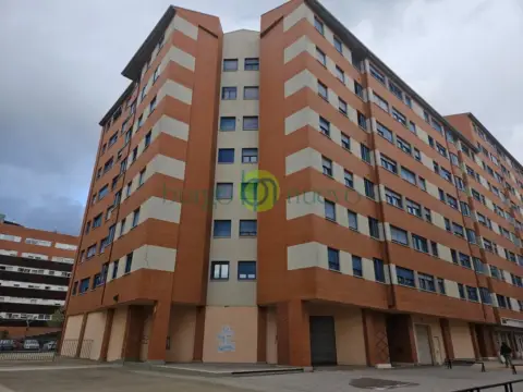 Piso en calle Vega de Infanzones