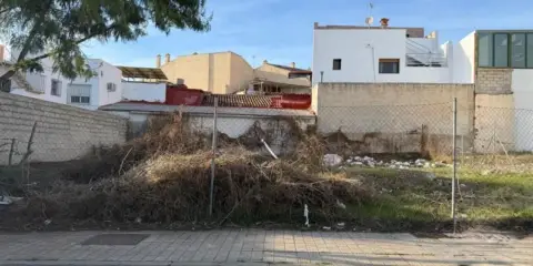 Terreno en calle del Romeral