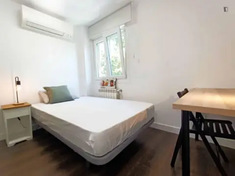 Habitación en Palomeras Sureste