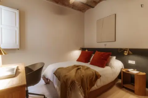 Habitación en Sant Pere-Santa Caterina-La Ribera