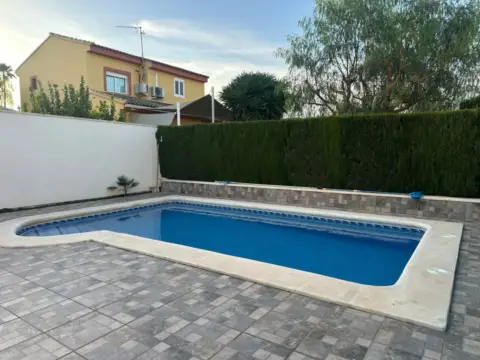 Chalet unifamiliar en La Pobla de Vallbona