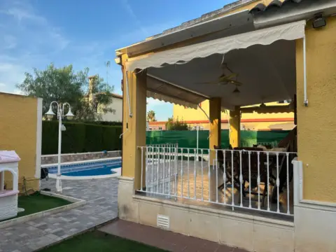 Chalet unifamiliar en La Pobla de Vallbona
