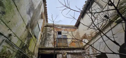 Edificio en calle Postigo
