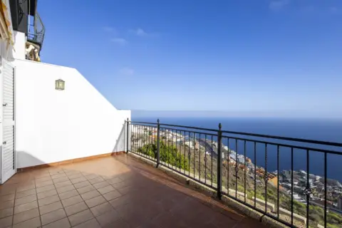 Chalet adosado en Urbanización Tabaiba