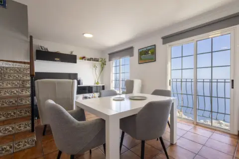 Chalet adosado en Urbanización Tabaiba