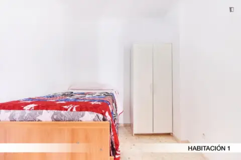 Habitación en Zona Esperanza de Triana