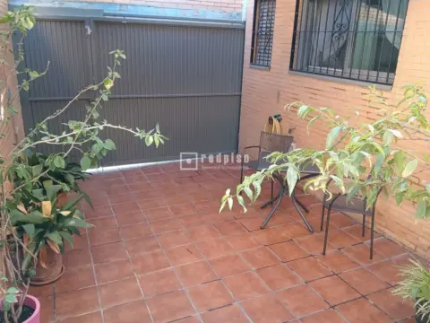 Chalet en Madrid, Zona de - San Blas-Canillejas, Distrito - Rejas