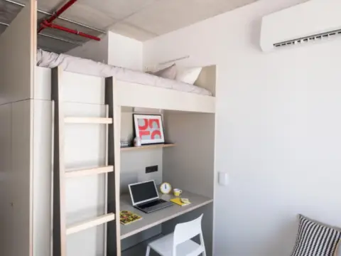 Habitación en Sant Adrià de Besòs