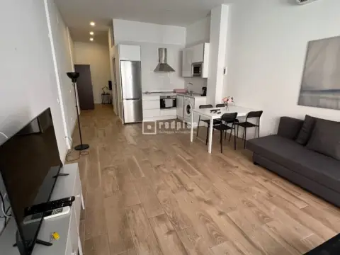 Estudio en calle de José María Pemán