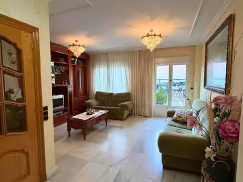Chalet adosado en calle calle Santimbia