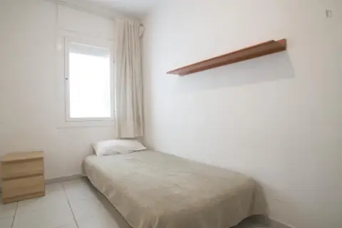 Habitación en El Congrés-Els Indians