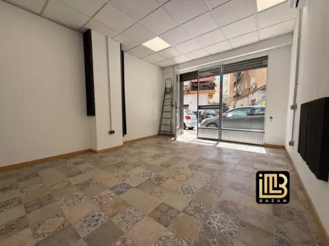 Local comercial en calle Peso de la Harina